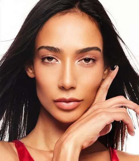 Luana B, portfolio image 1
