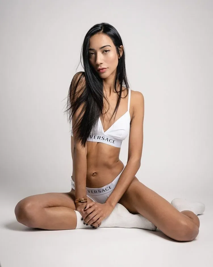 Luana B, portfolio image 9