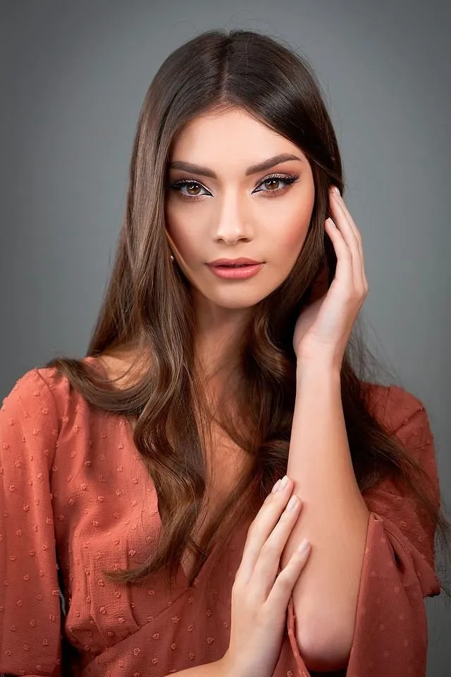 Elle B, portfolio image 1