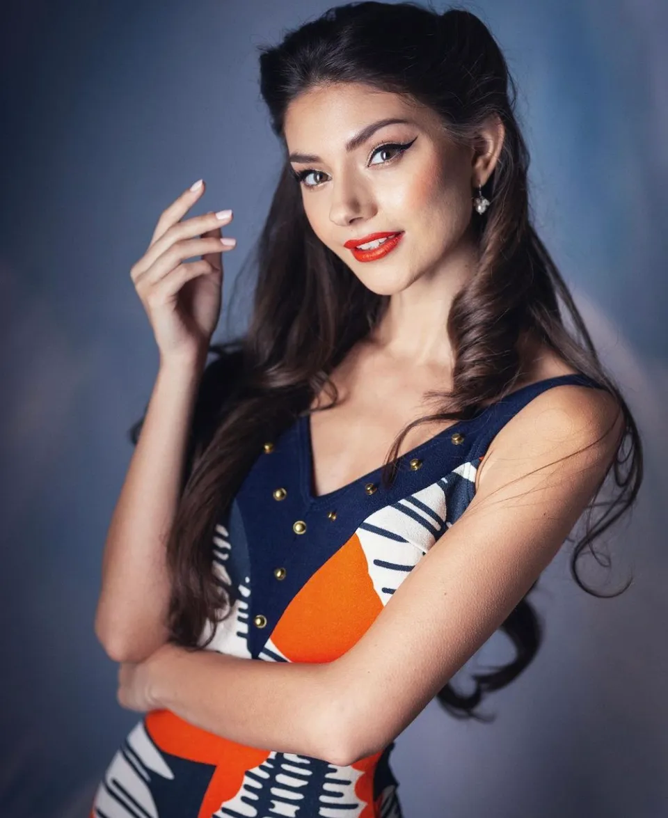 Elle B, portfolio image 16