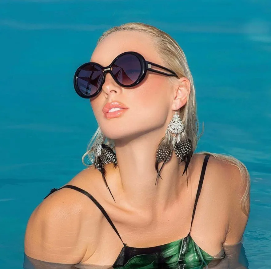 Lara K, portfolio image 19